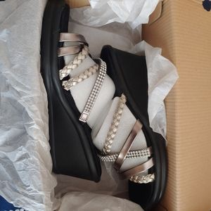 COPY - Skechers Sandles gold / silver slip on never used.